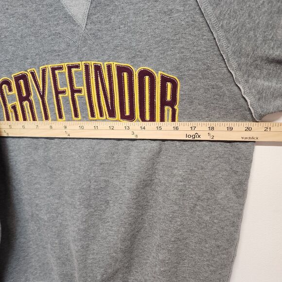 Universal Studios Harry Potter Gryffindor Sweatshirt Womens Size M Gray Pullover - Picture 9 of 11
